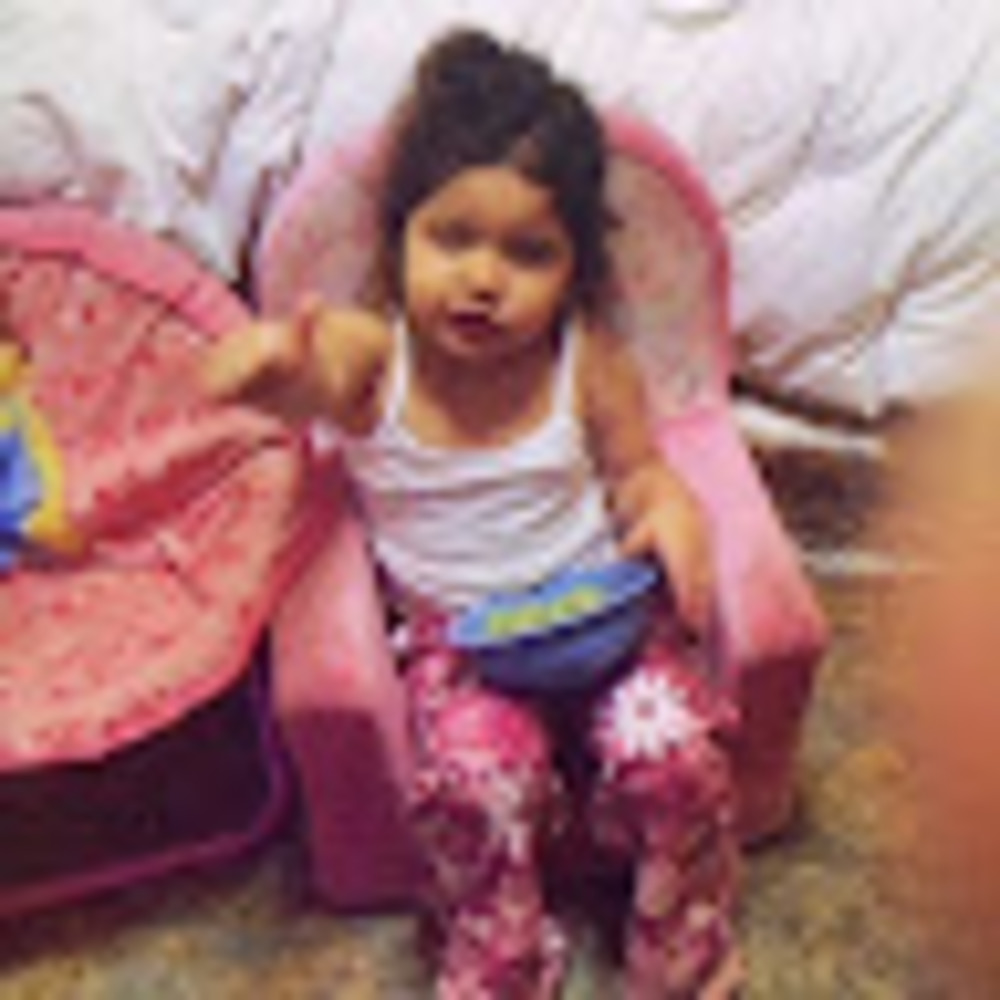 Meet your Posher, Nayeli - Picture 1 of 1
